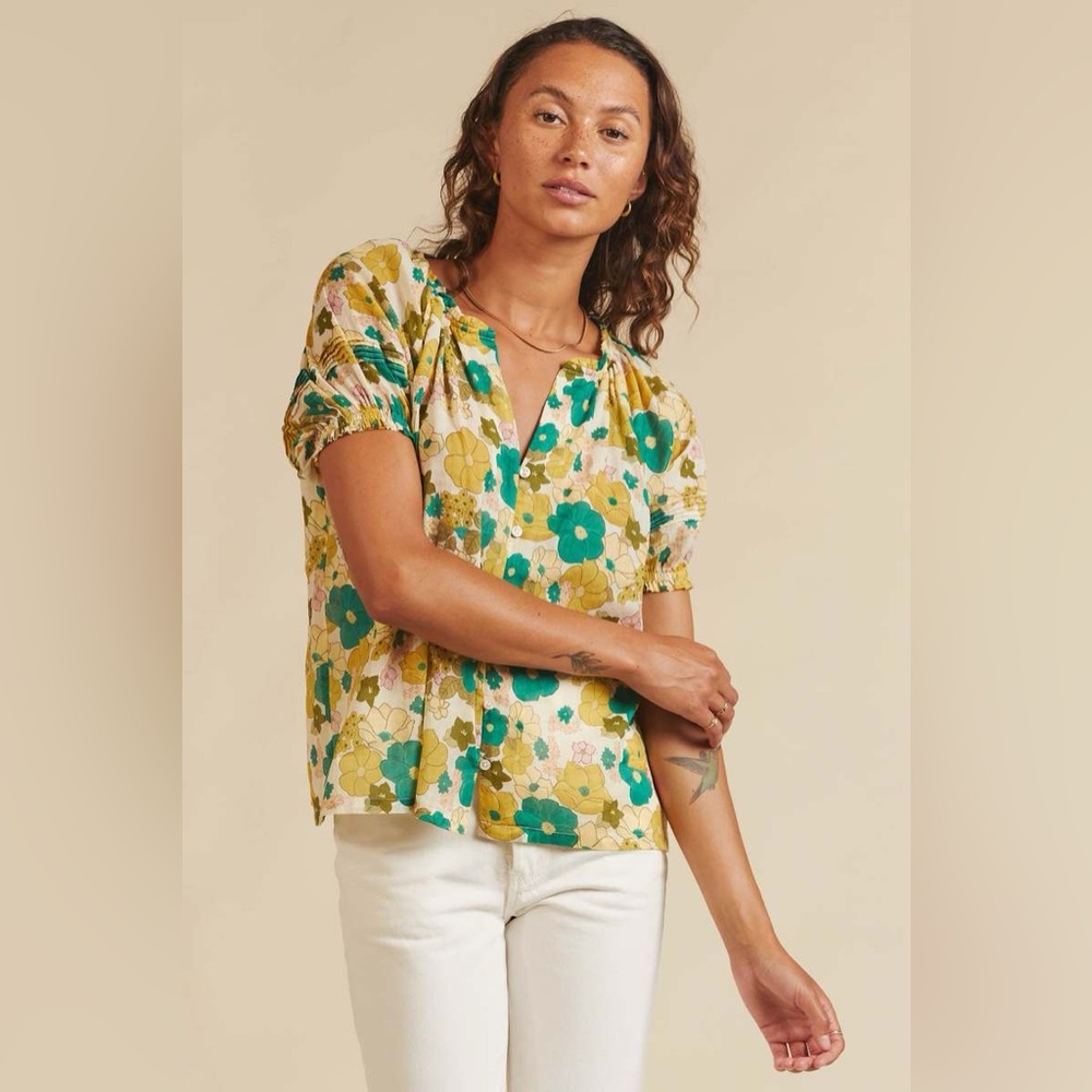 Trovata Floral Short-Sleeve Blouse in Teal and Mustard